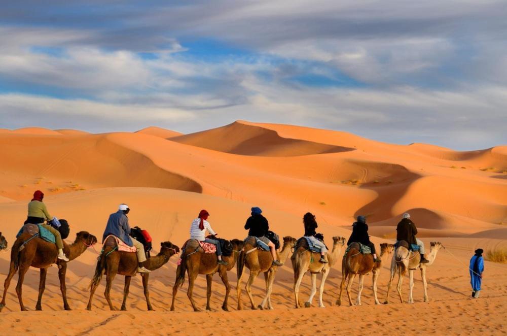 Riad Les Roches Merzouga Bagian luar foto