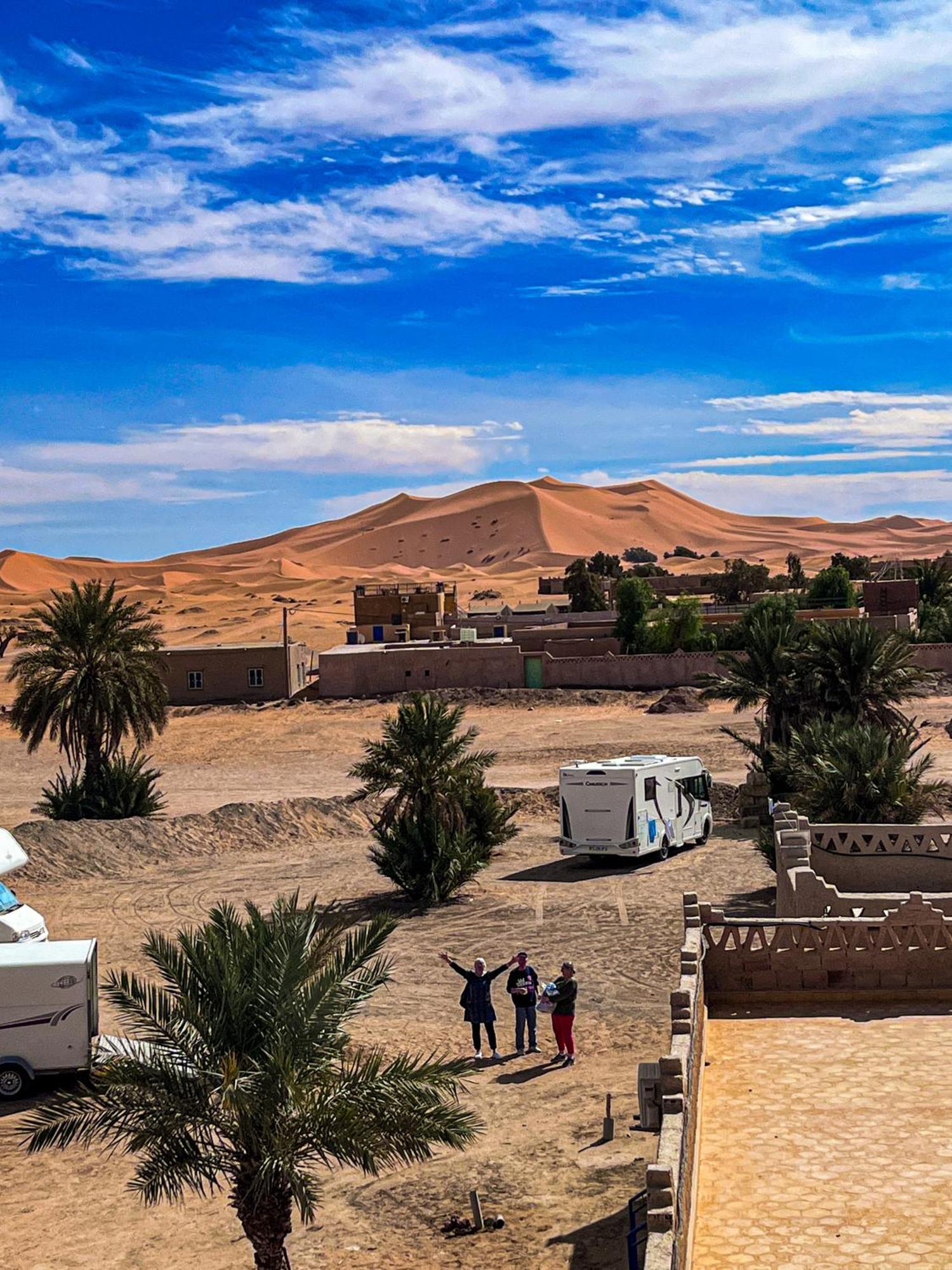 Riad Les Roches Merzouga Bagian luar foto