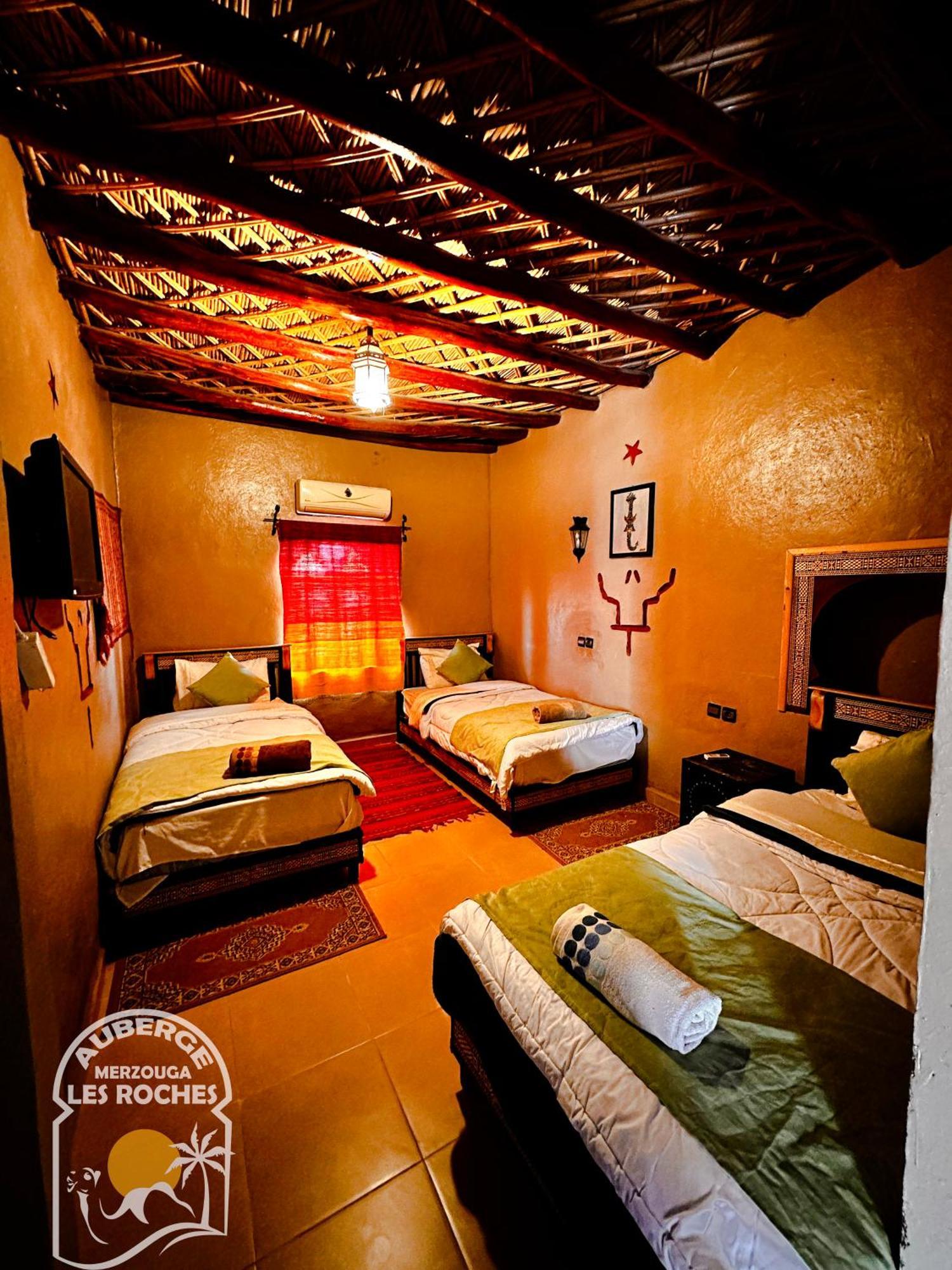 Riad Les Roches Merzouga Bagian luar foto